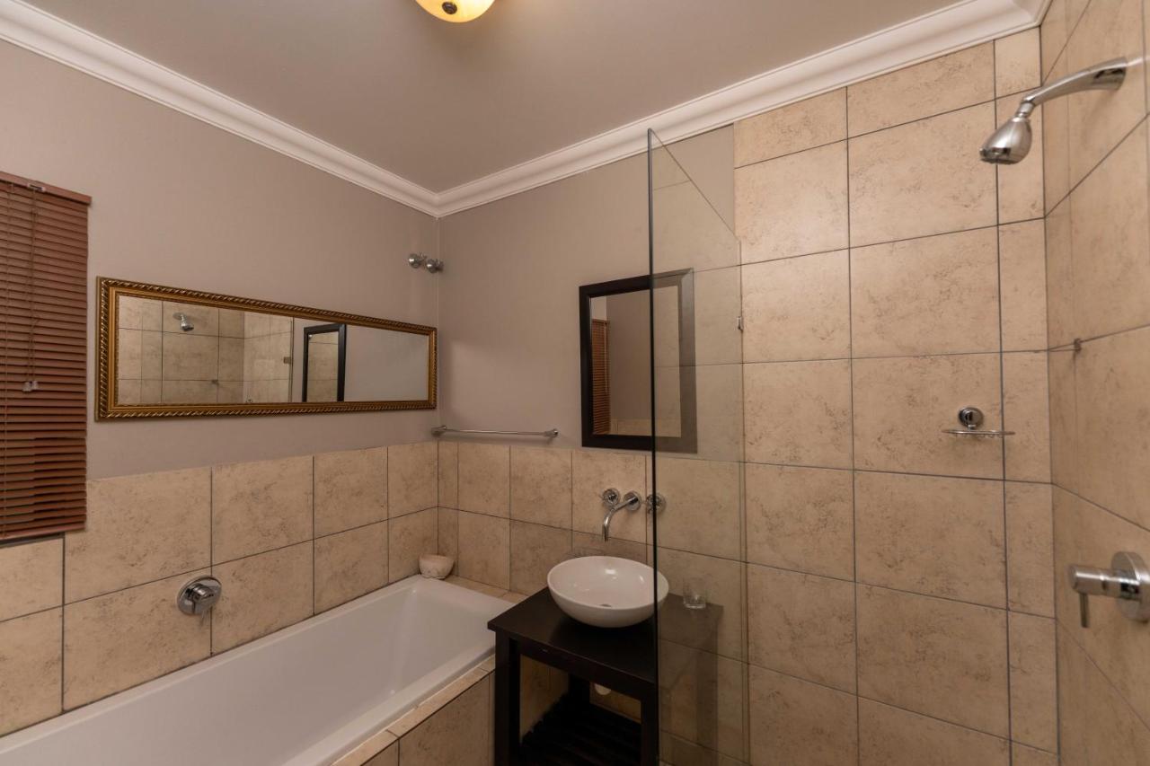 Fatmols Guest Lodge Γιοχάνεσμπουργκ Εξωτερικό φωτογραφία